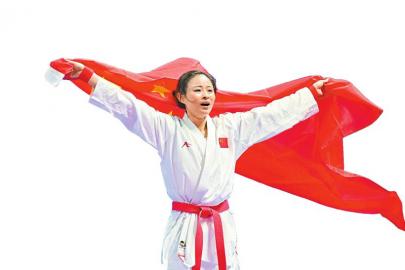 本报综合新, 为中国代表, 正是她伤愈